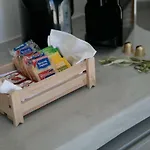 υάδες στούντιο και * Αγία Άννα
