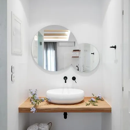 Iades & Agia Anna (Naxos)