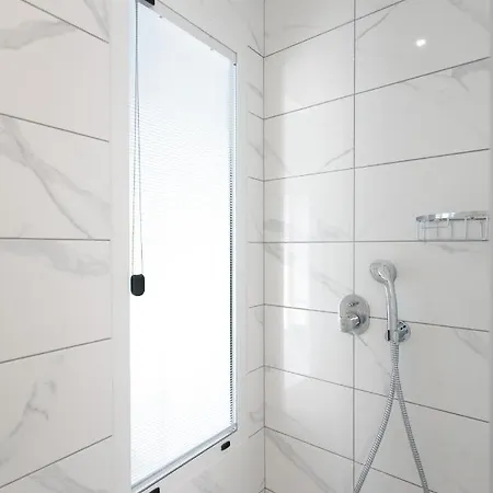 Iades & Apartamento