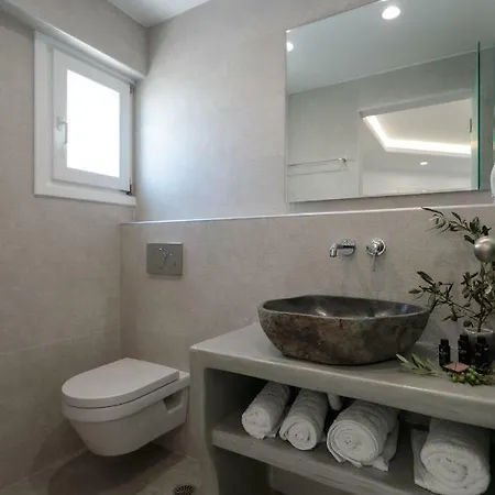 Apartment Iades &
