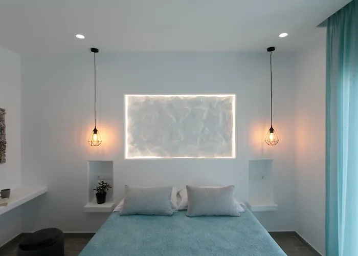 Iades & Apartamento Agia Anna (Naxos)