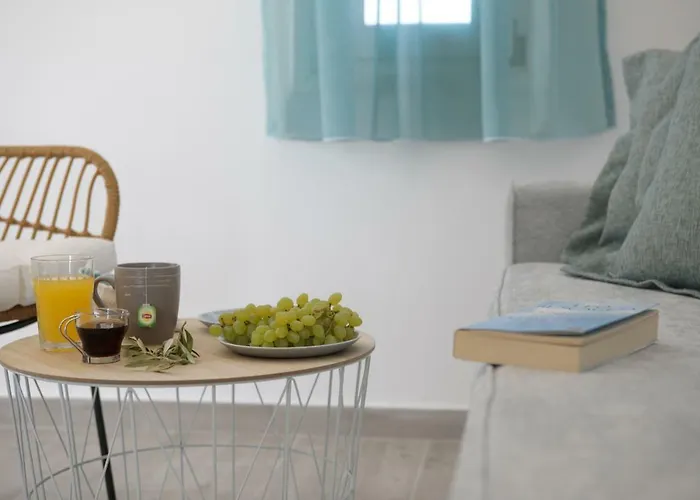 Iades & Apartamento Agia Anna (Naxos)